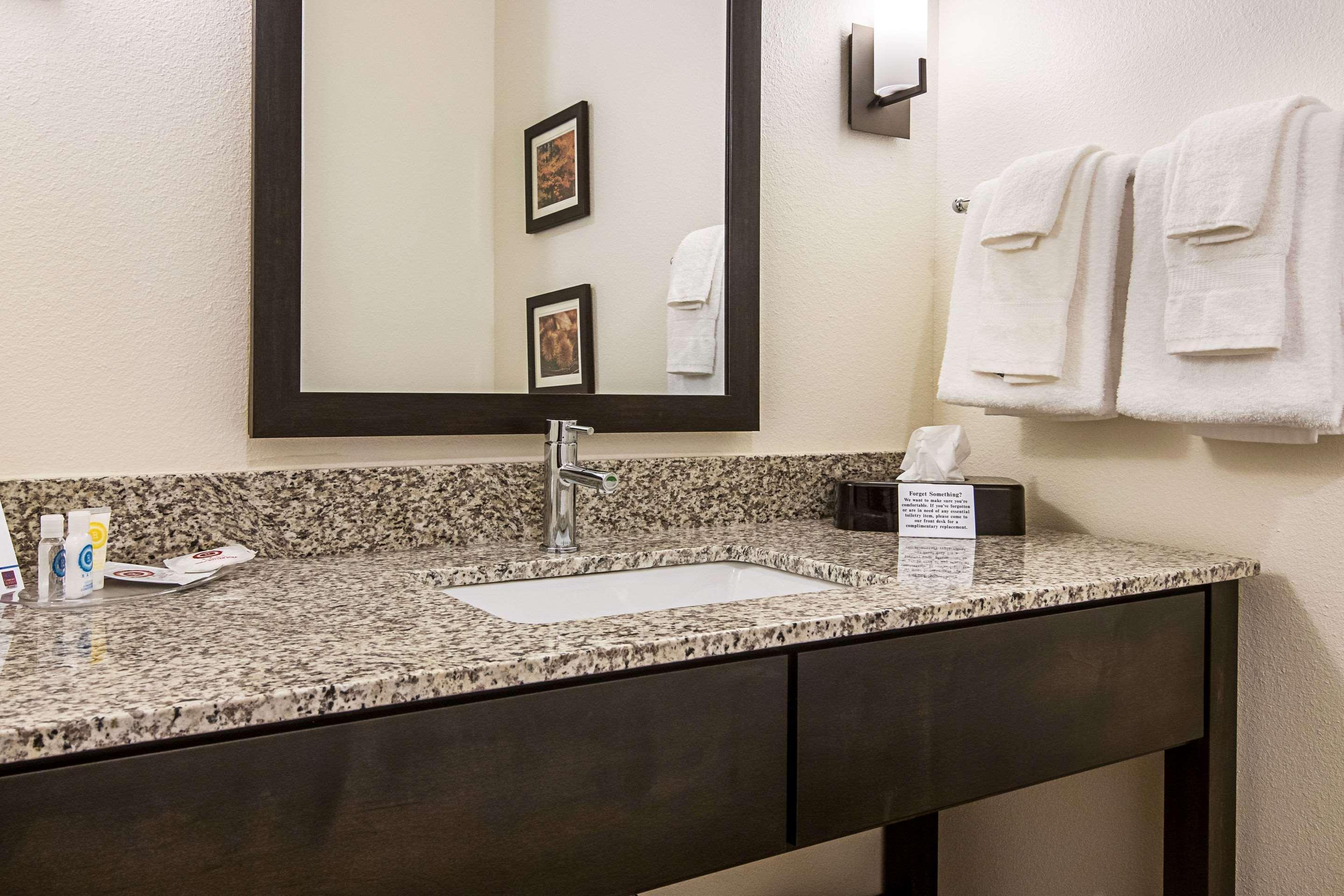 Comfort Suites Wooster Extérieur photo